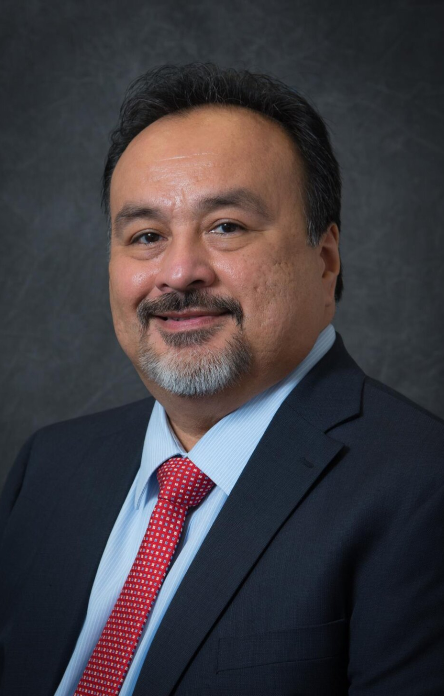 Headshot Henry Gonzales